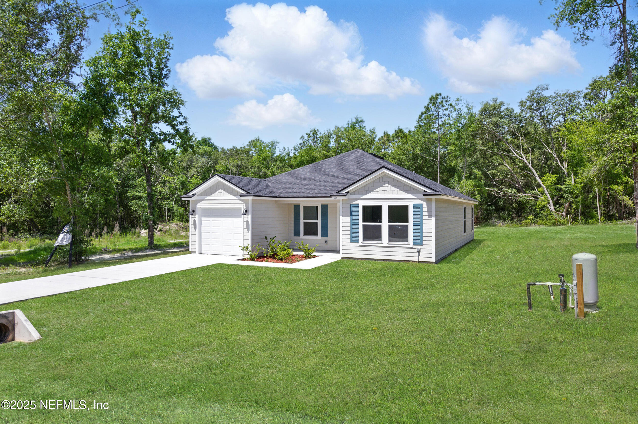 325 RUSTIC Road