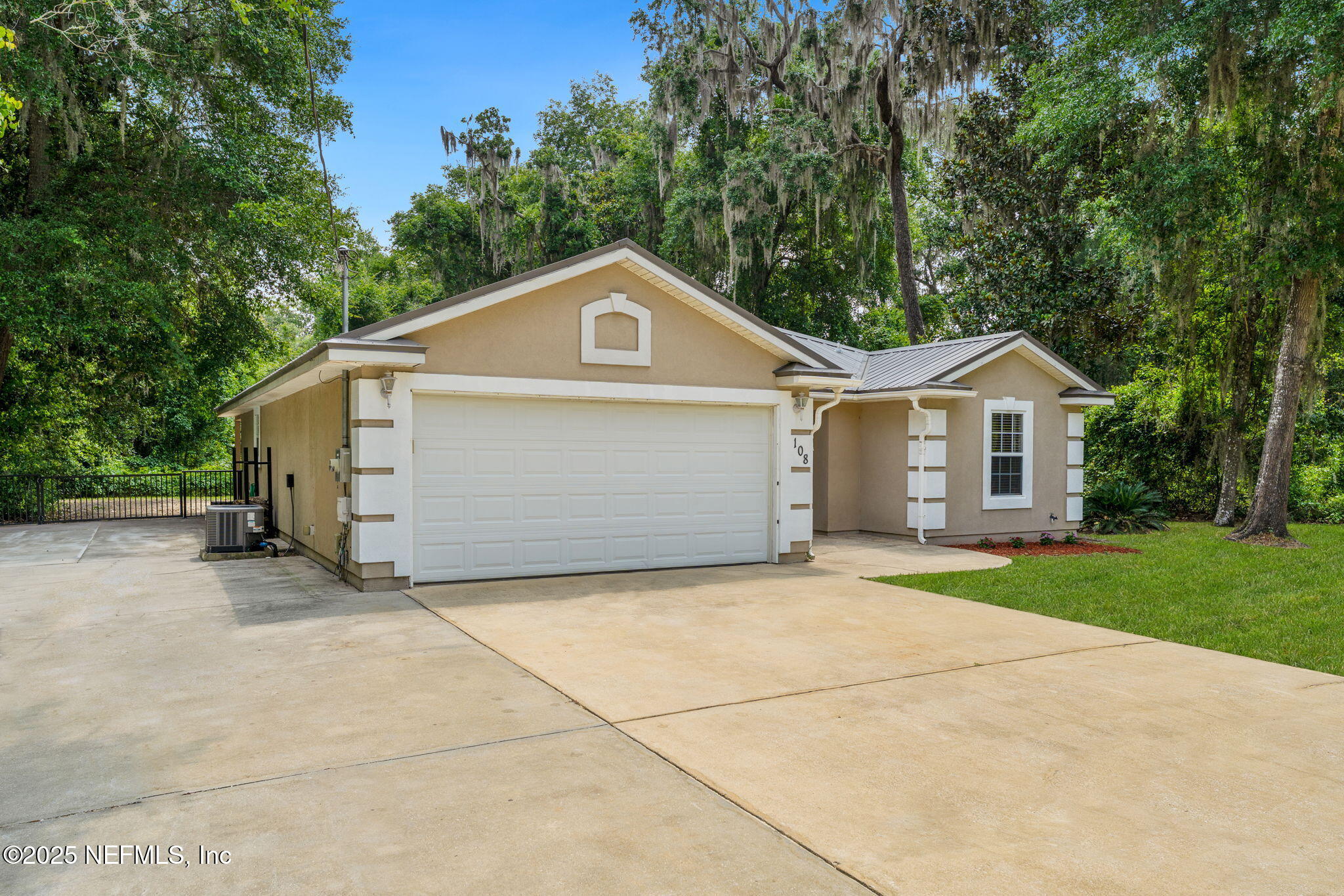 108 OAKWOOD Road