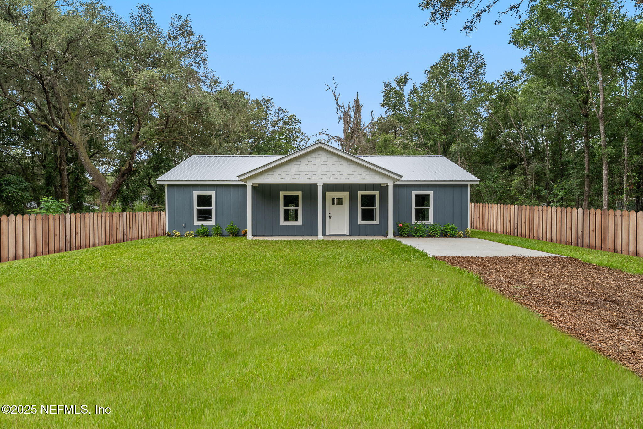 207 N PALMETTO Avenue