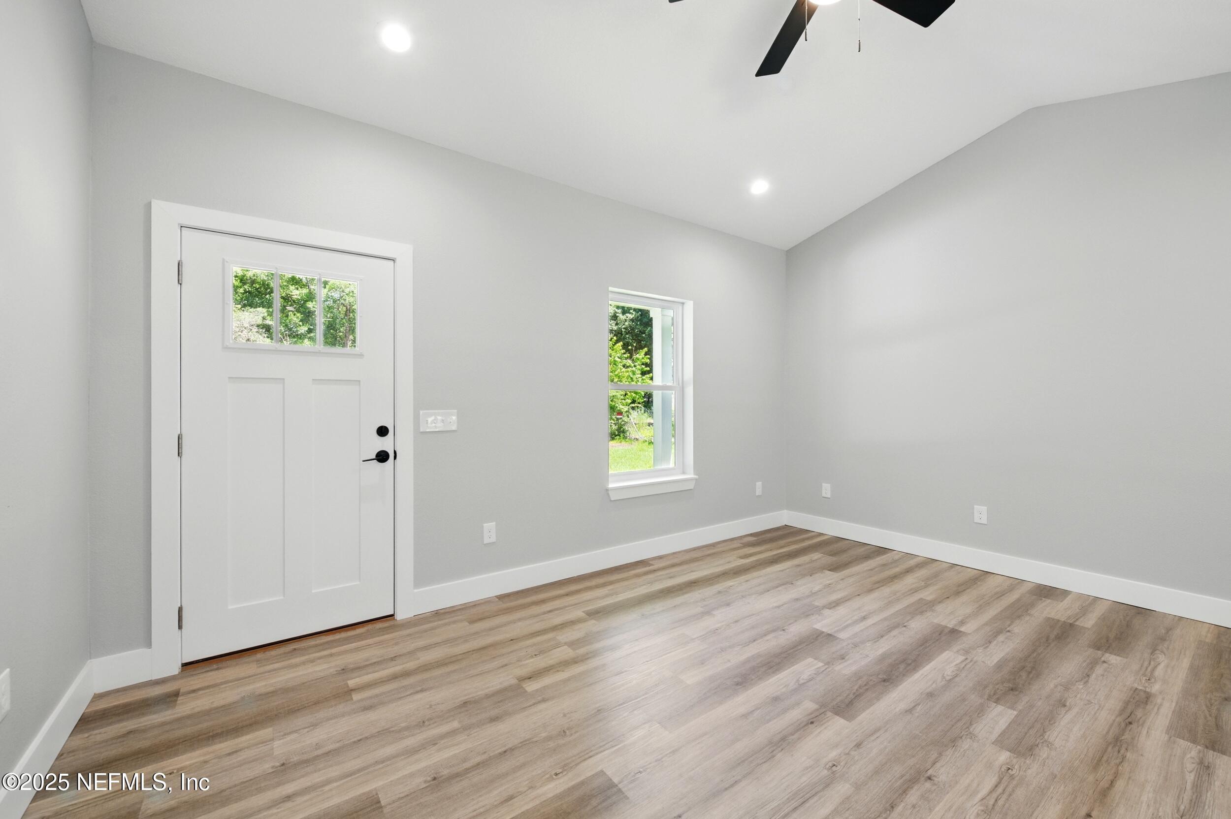 207 N PALMETTO Avenue