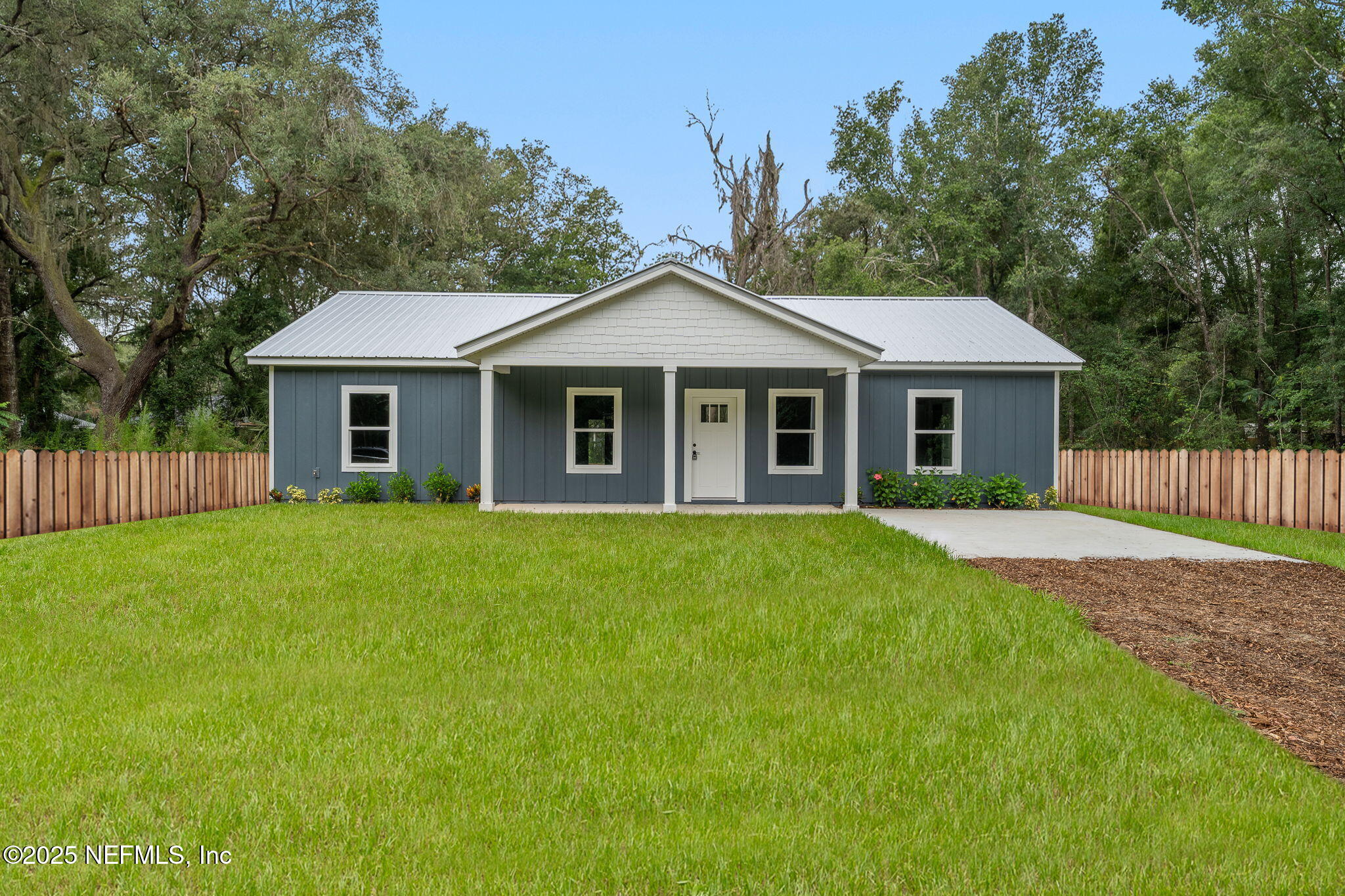 207 N PALMETTO Avenue