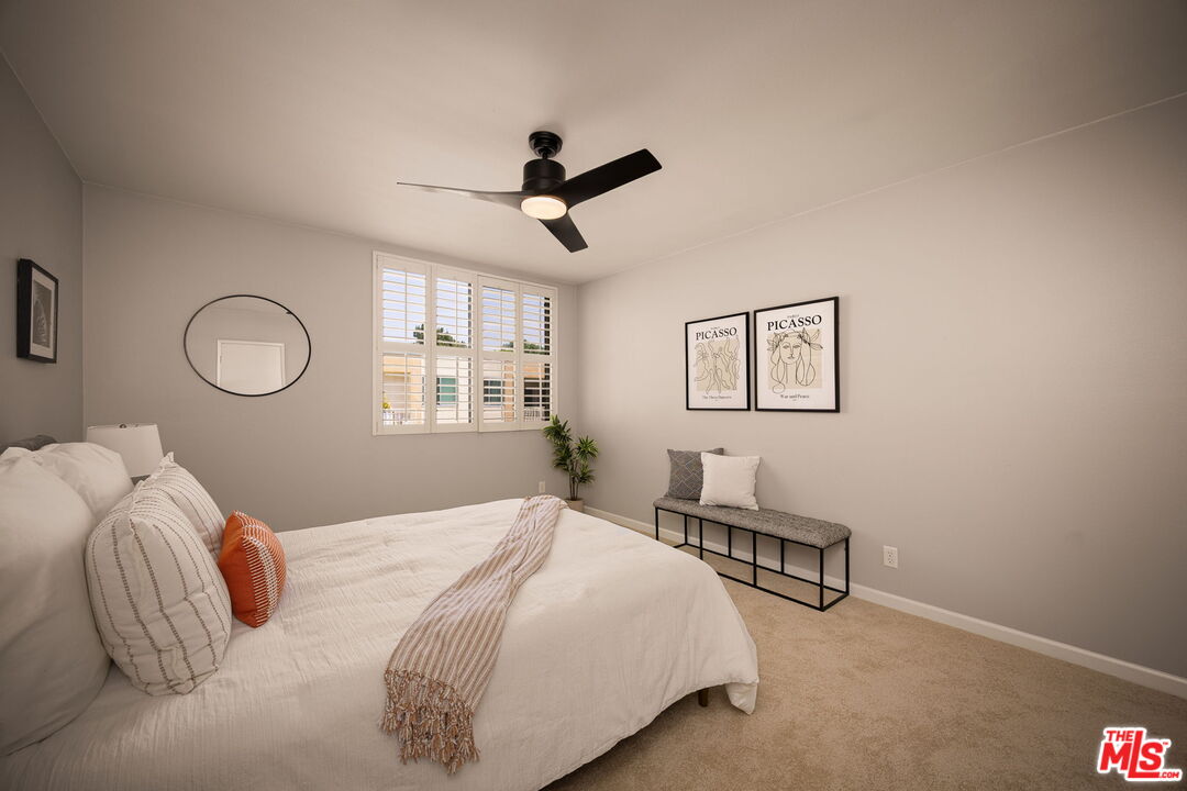 927 N Kings Rd Unit: 306