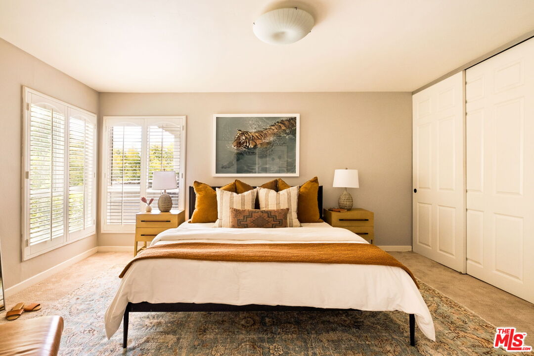 8400 De Longpre Ave Unit: 310