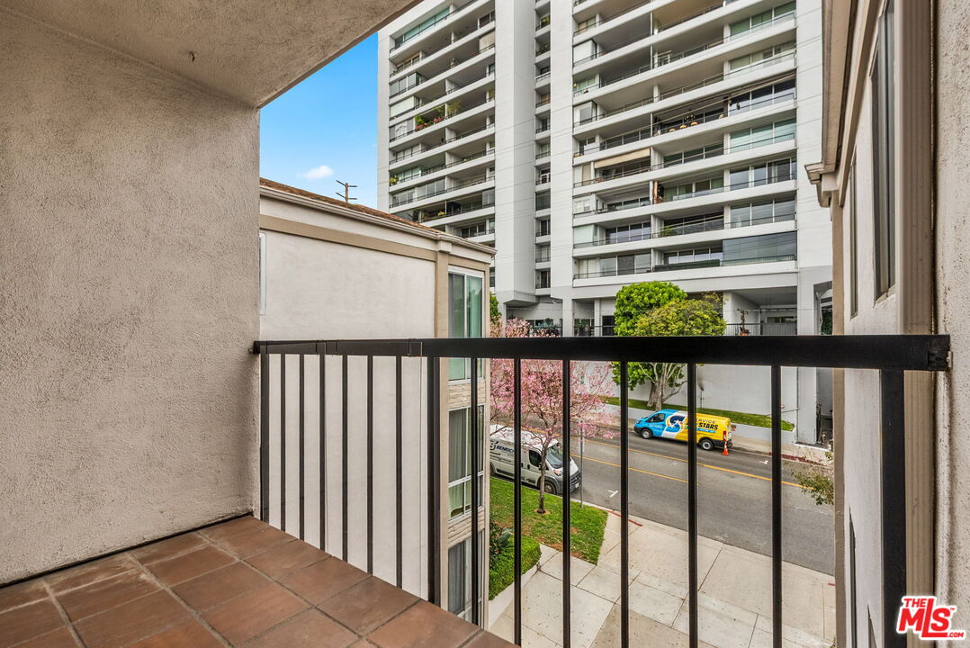 8530 Holloway Dr Unit: 309