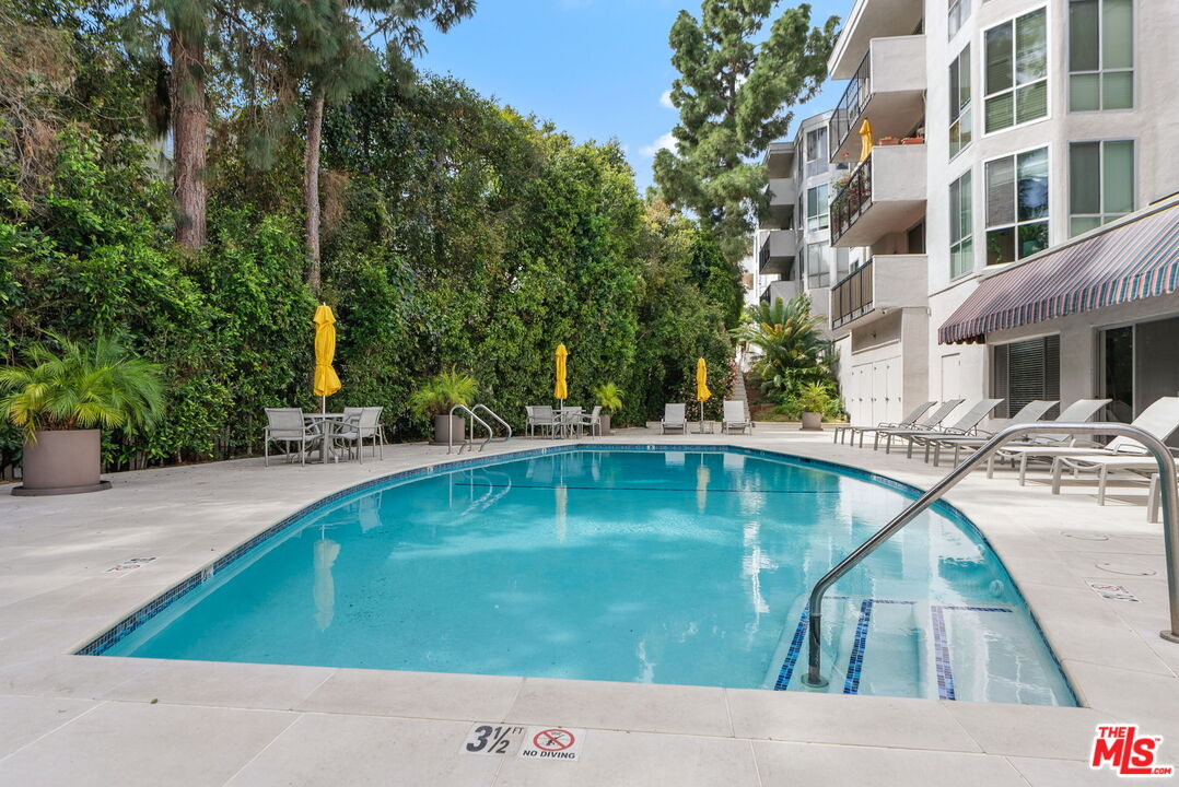 8530 Holloway Dr Unit: 309