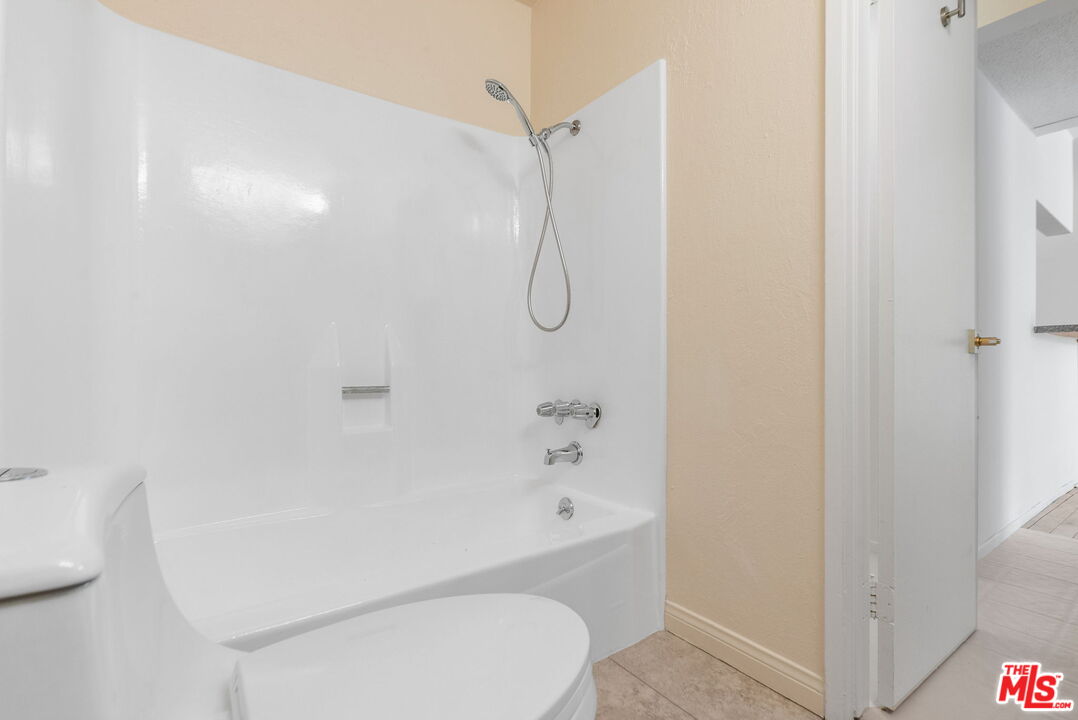 8530 Holloway Dr Unit: 309