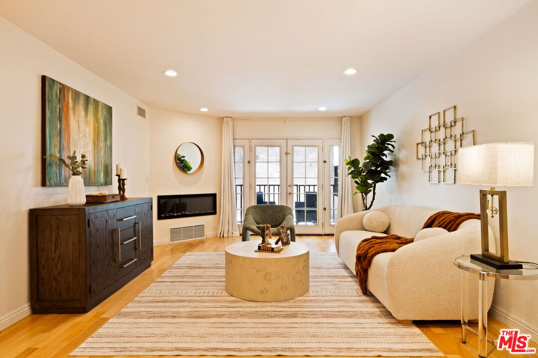 1230 Horn Ave Unit: 419