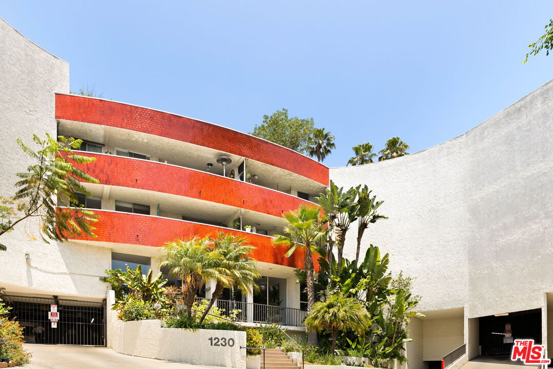 1230 Horn Ave Unit: 419