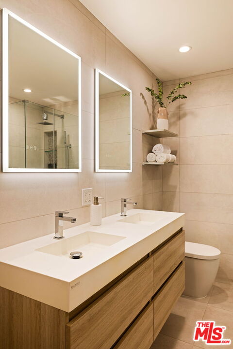 1230 Horn Ave Unit: 419