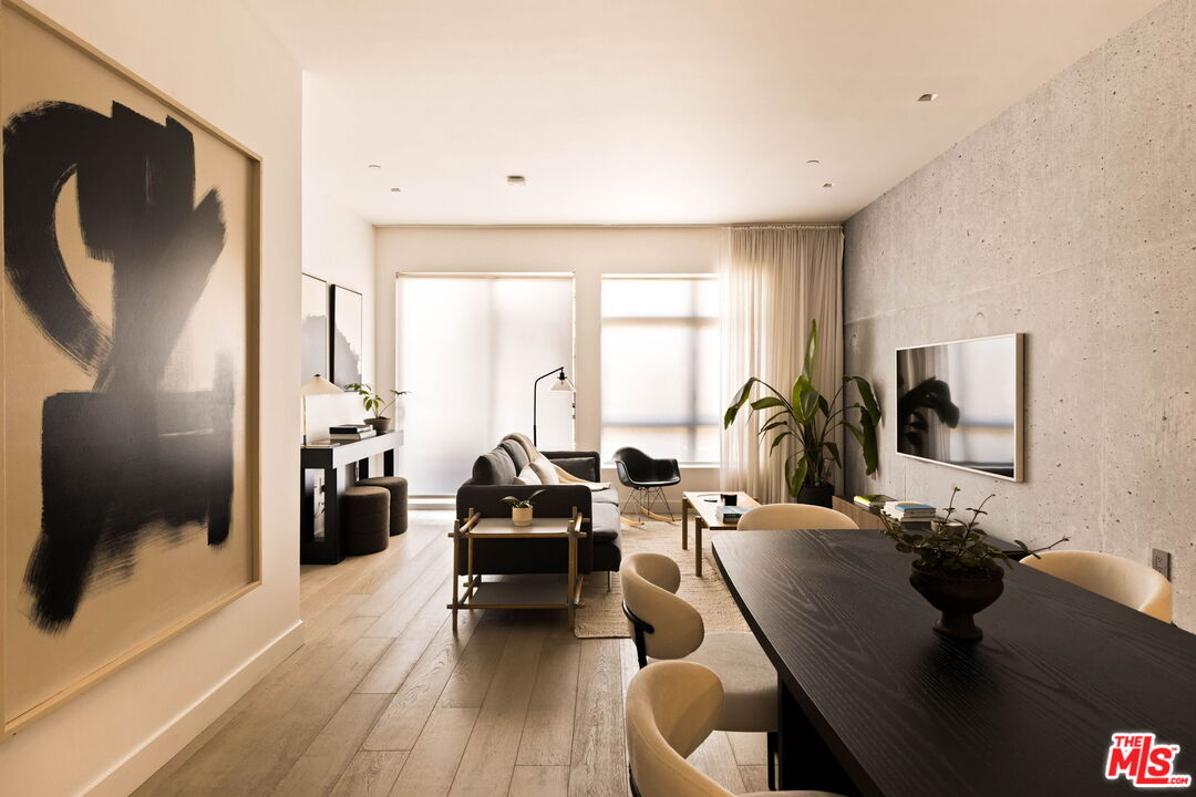 6001 Carlton Way Unit: 209