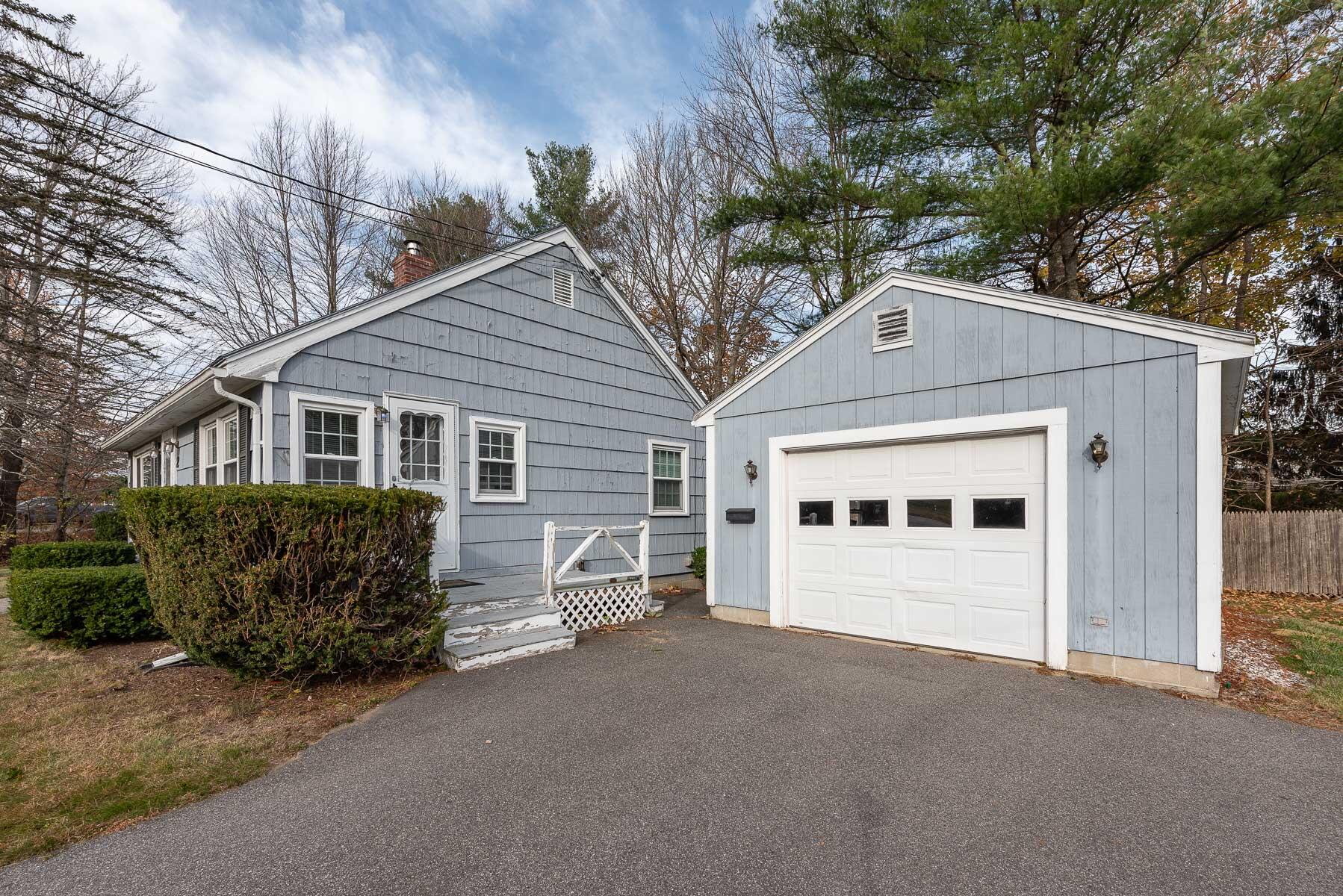 2 Fieldcrest Drive