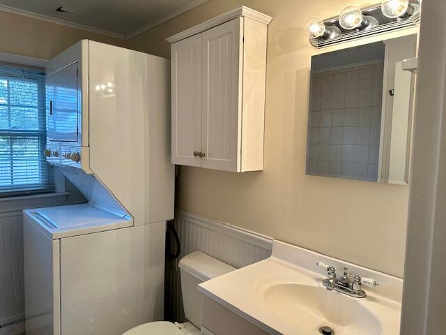 2 Fieldcrest Drive