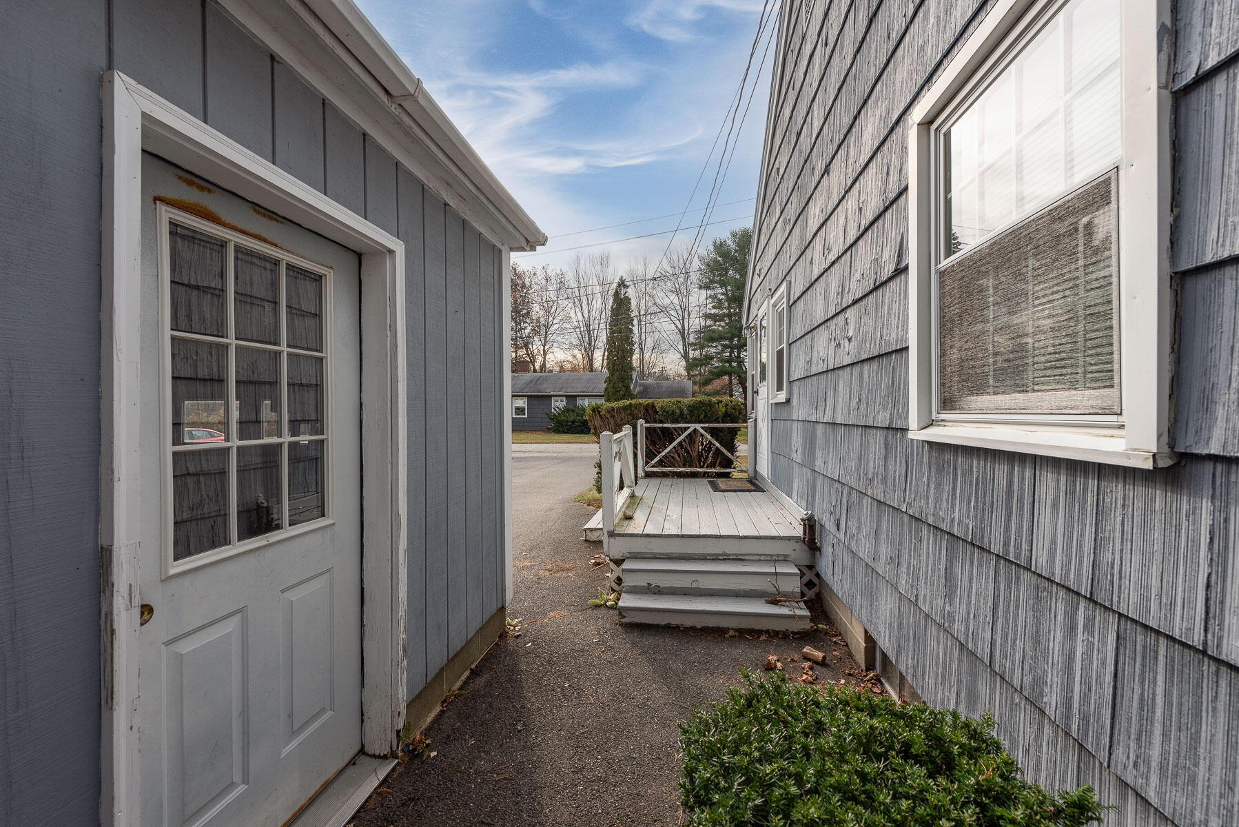 2 Fieldcrest Drive