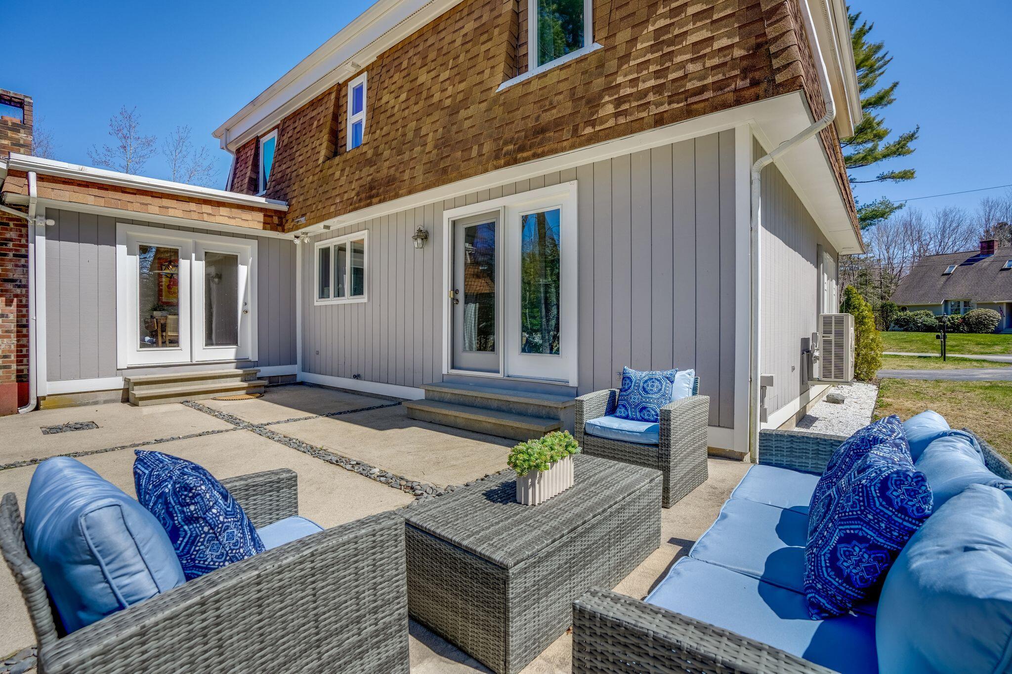 1 Canterbury Circle