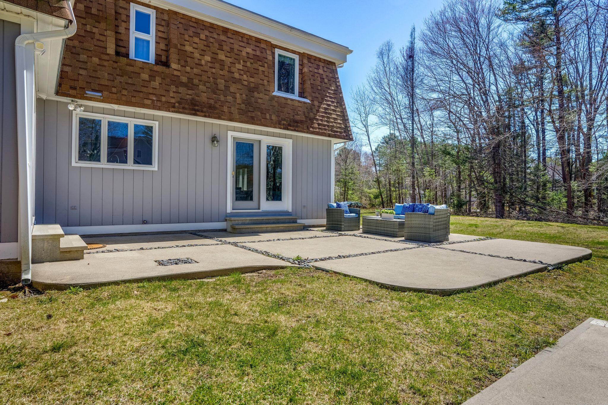 1 Canterbury Circle