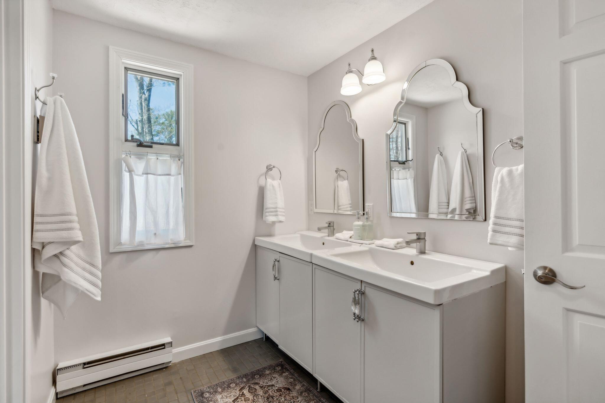1 Canterbury Circle