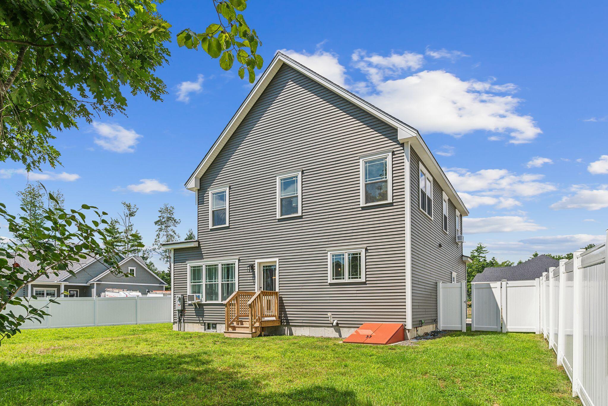 18 Lodge Drive