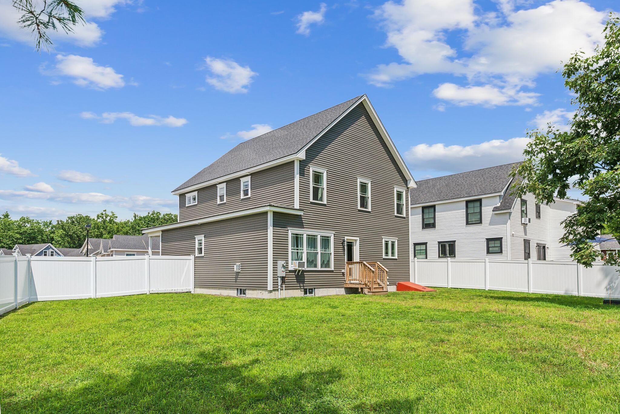 18 Lodge Drive