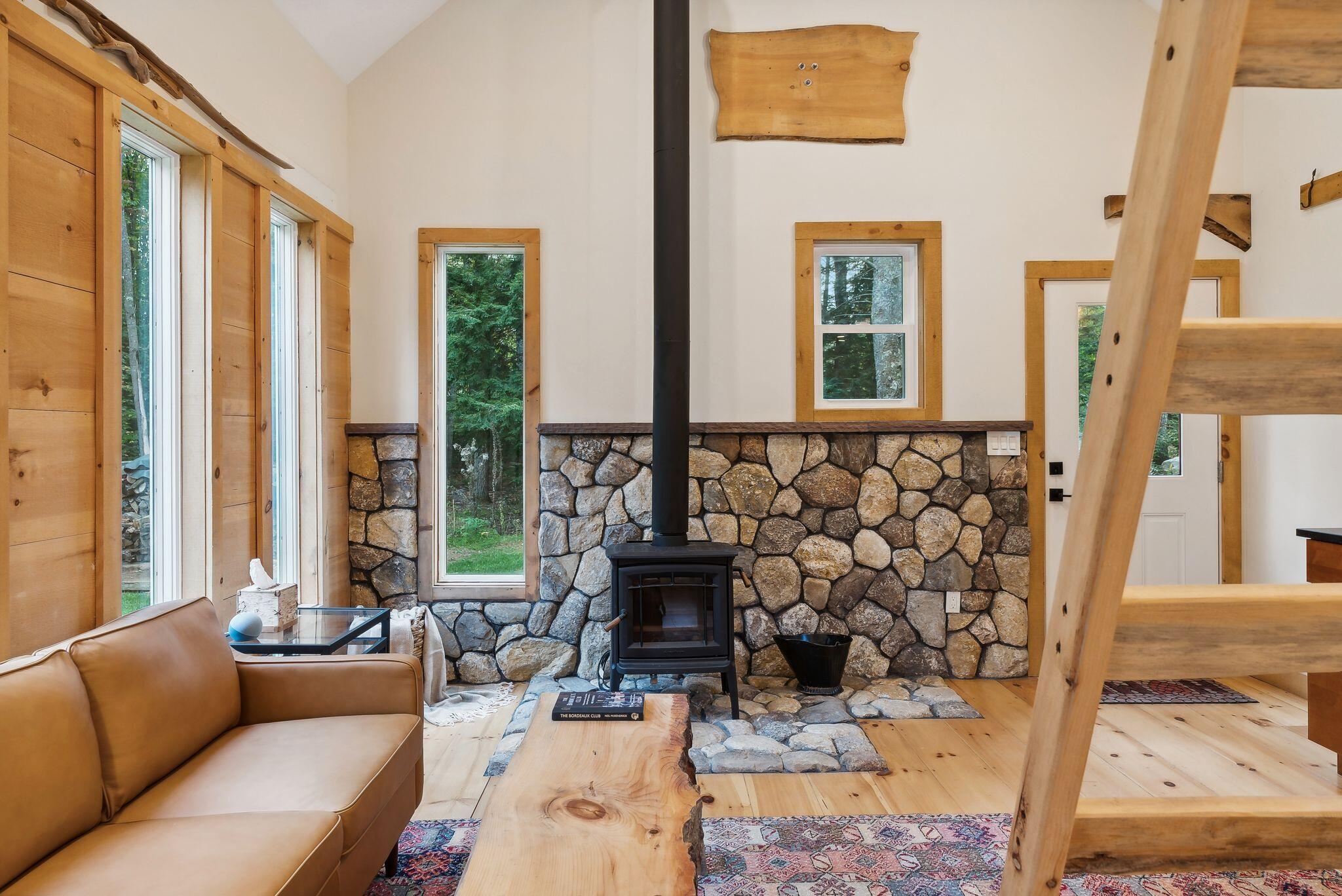 1363 Middle Road