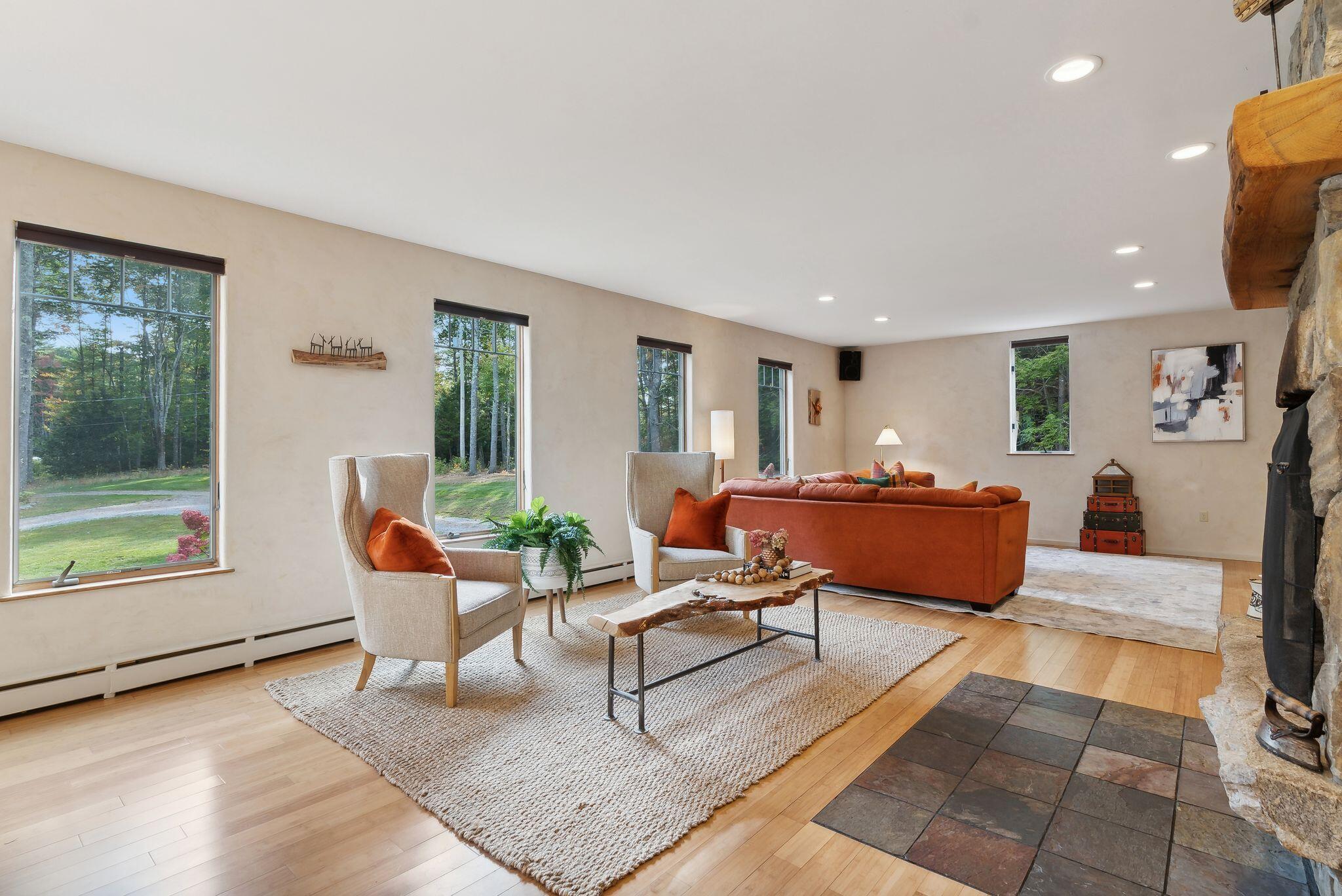 1363 Middle Road