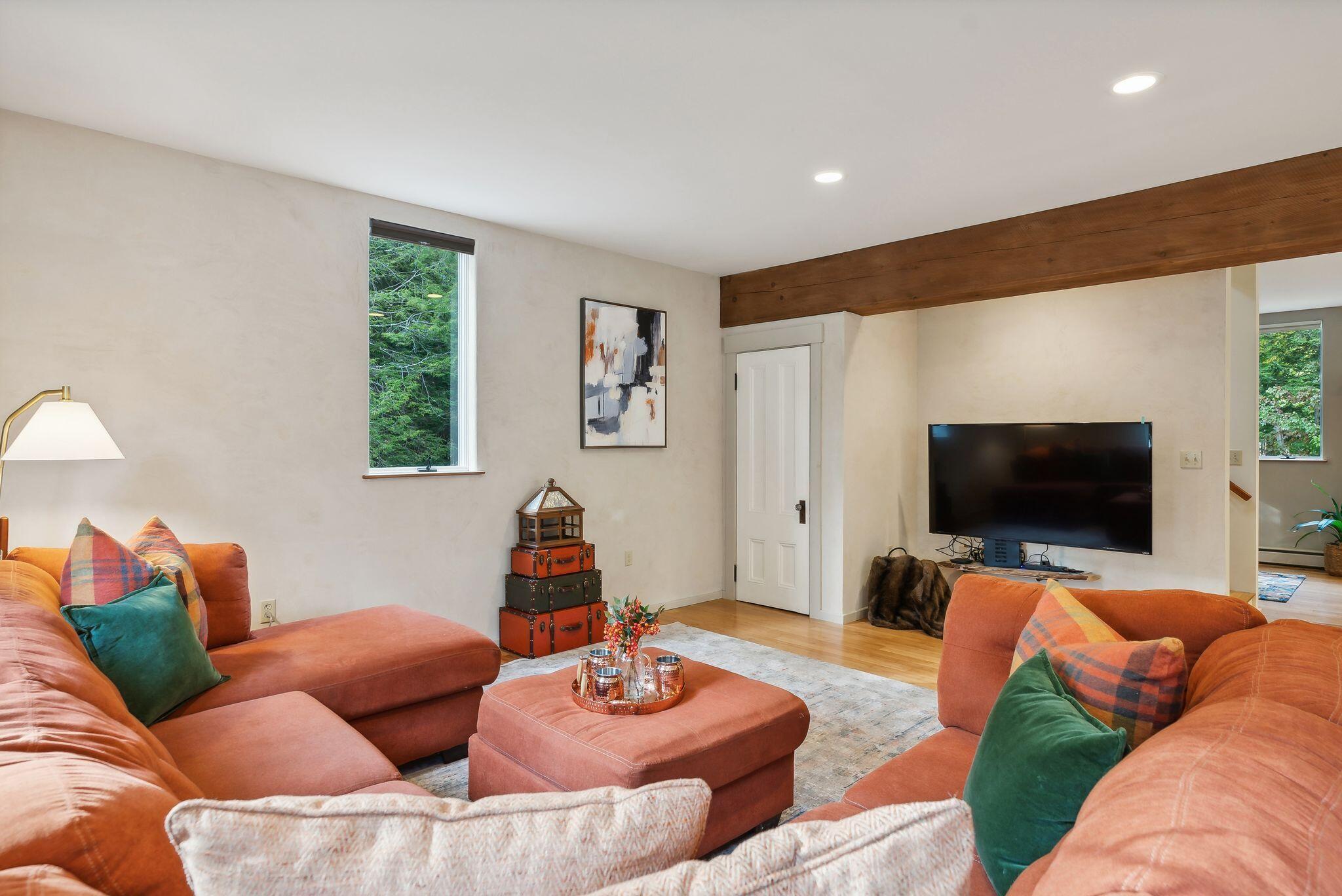 1363 Middle Road
