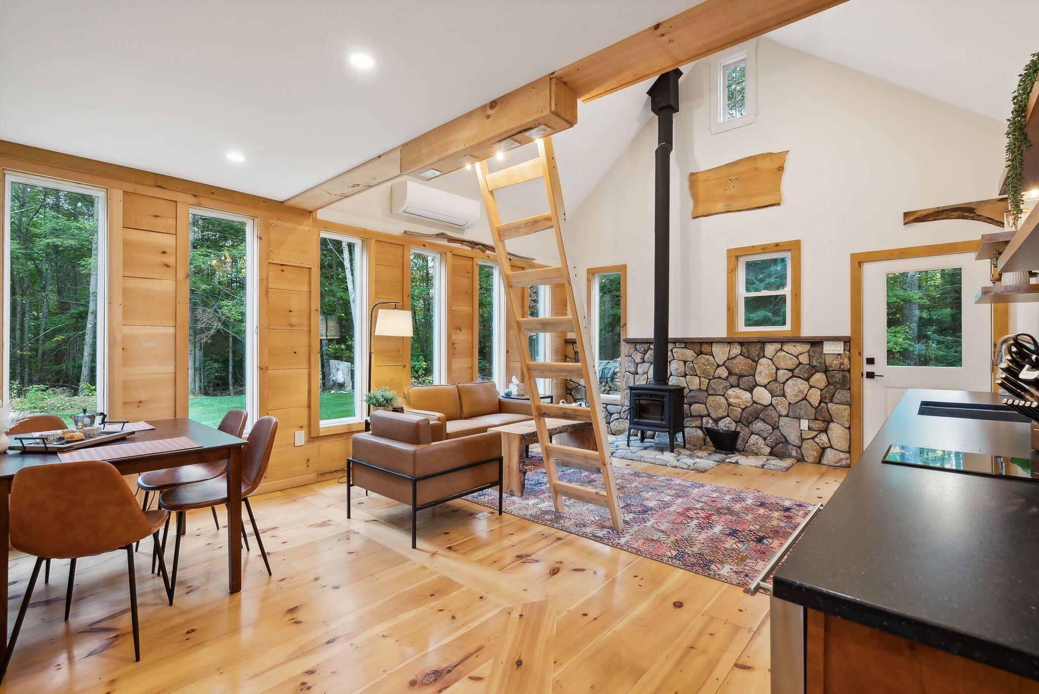 1363 Middle Road