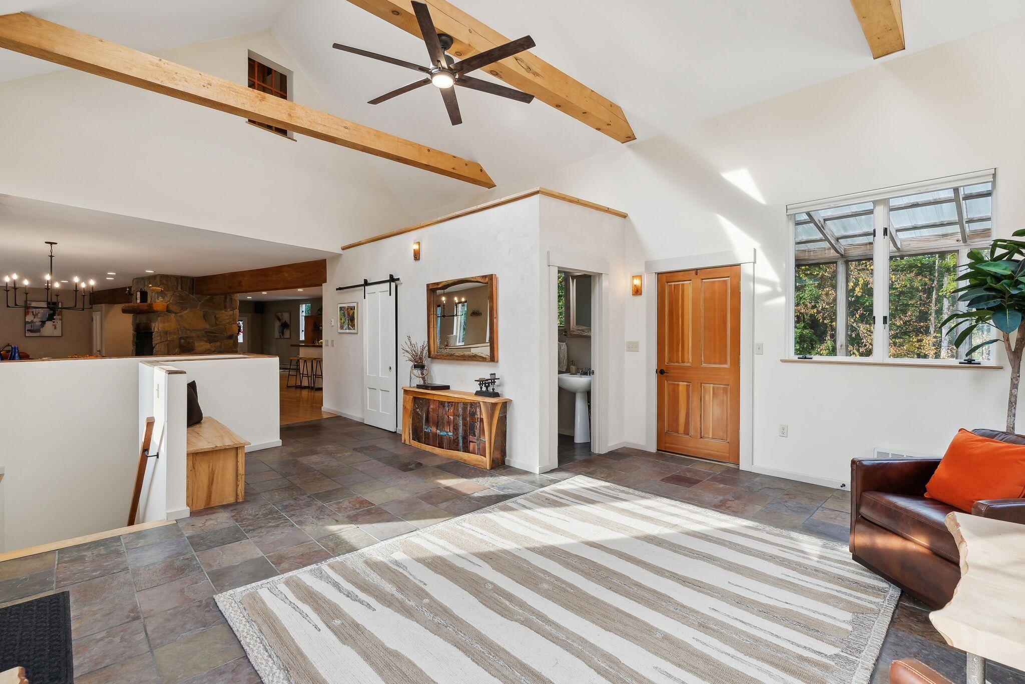 1363 Middle Road
