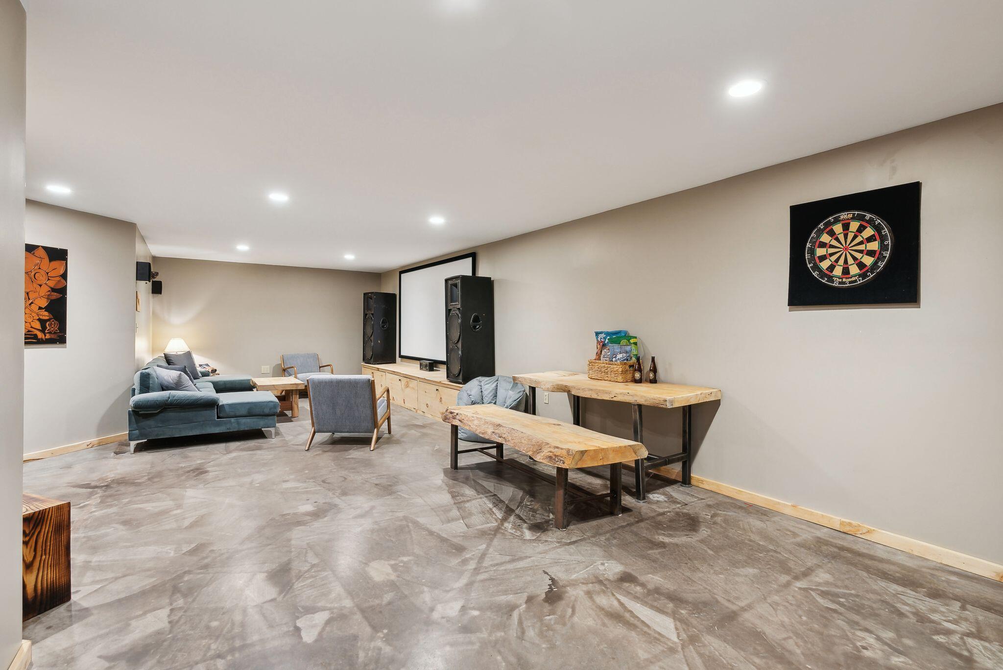 1363 Middle Road