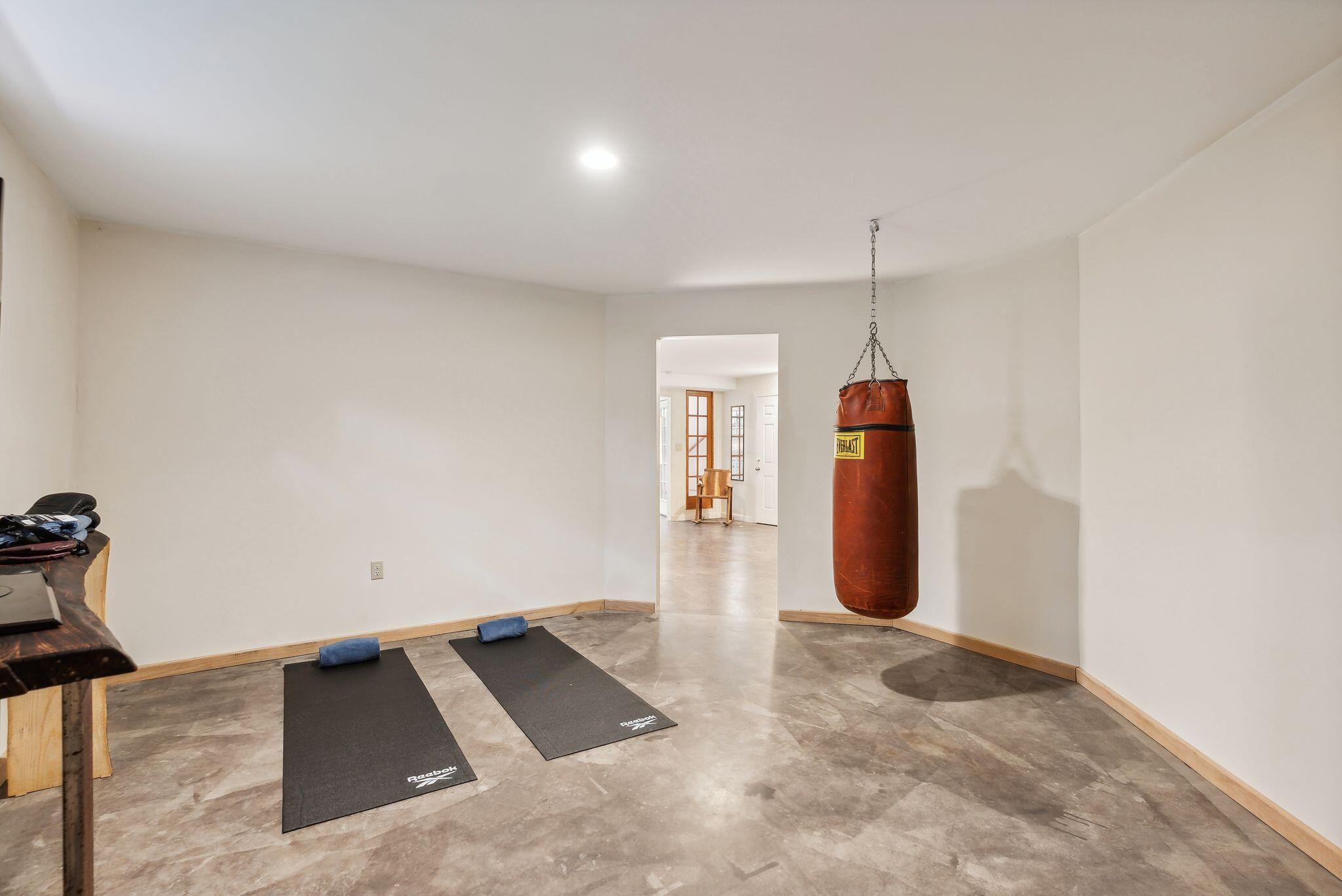1363 Middle Road