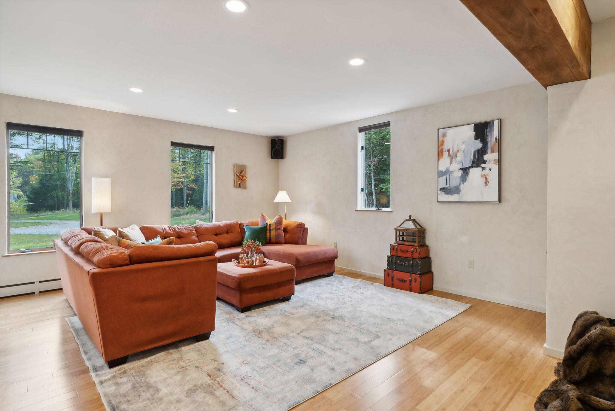 1363 Middle Road