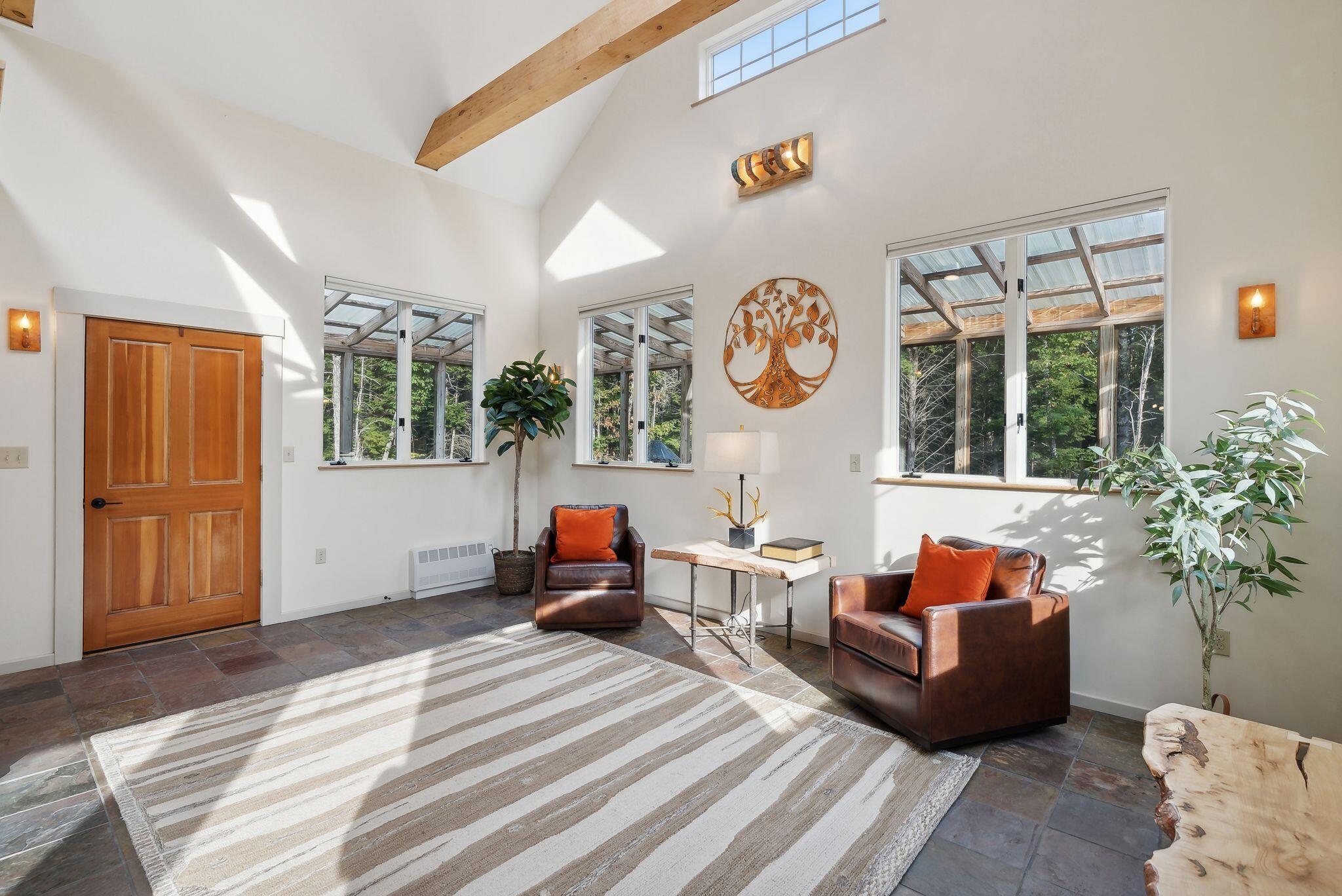 1363 Middle Road