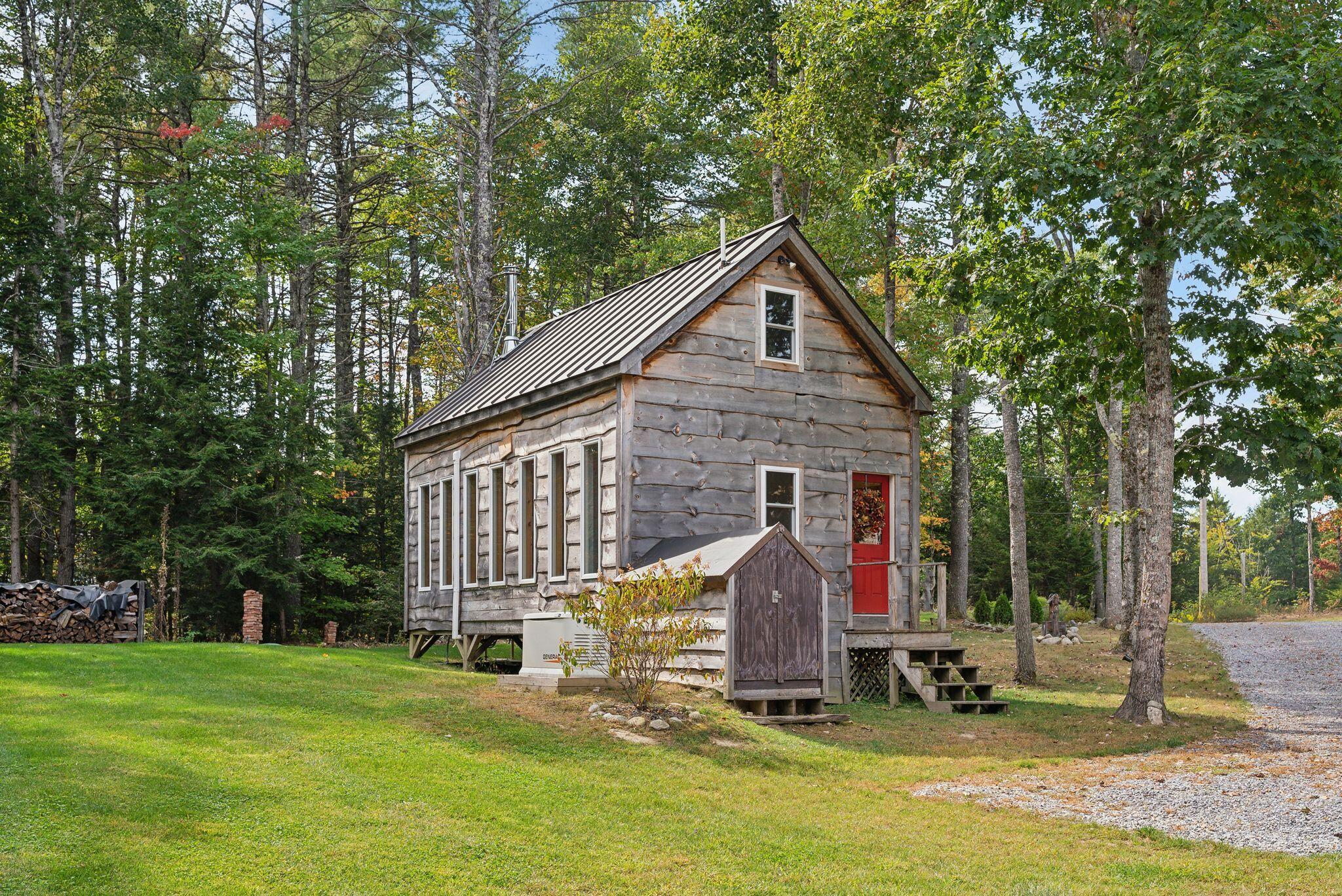 1363 Middle Road