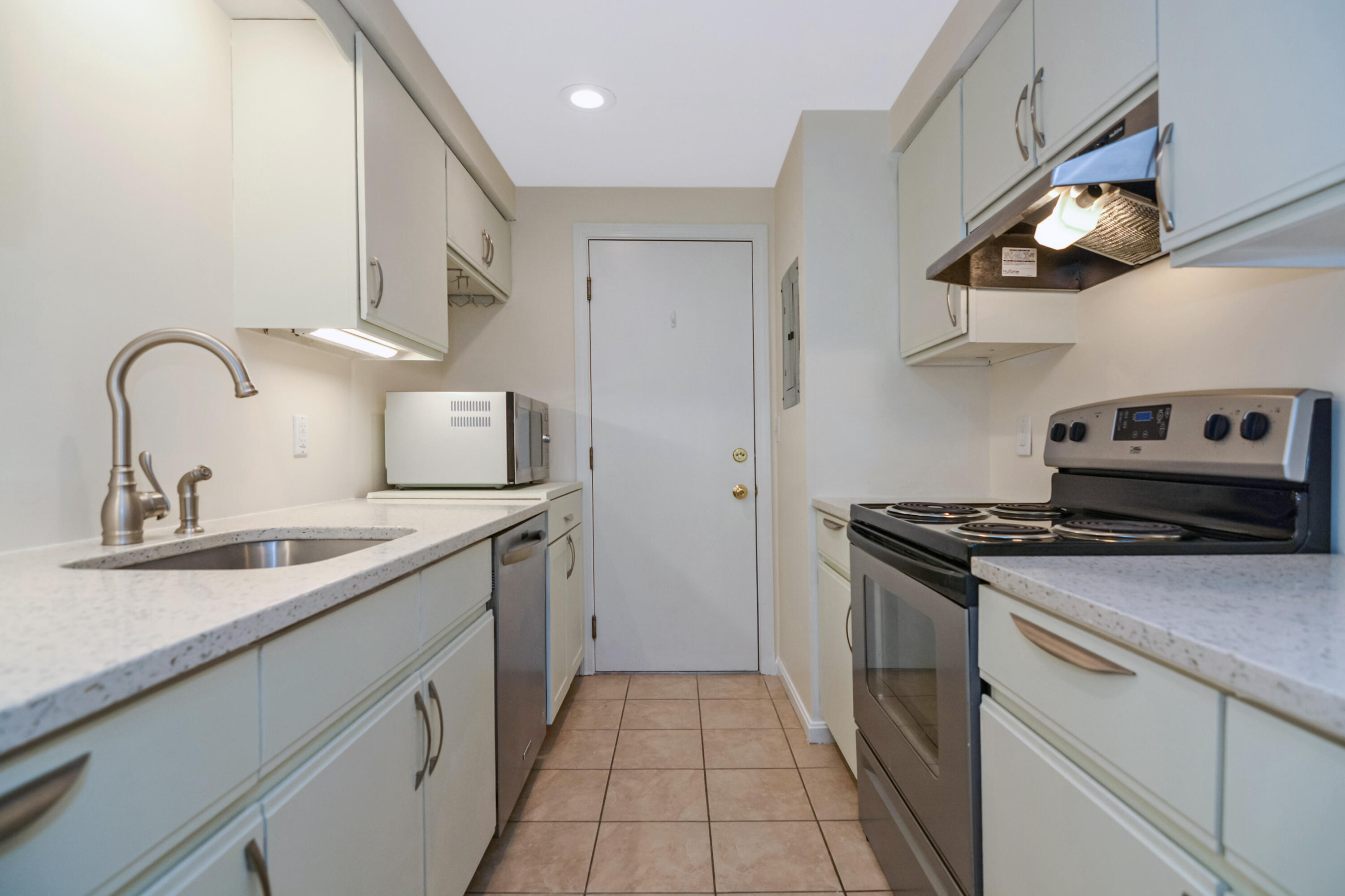 246 E Bridge Street, 29