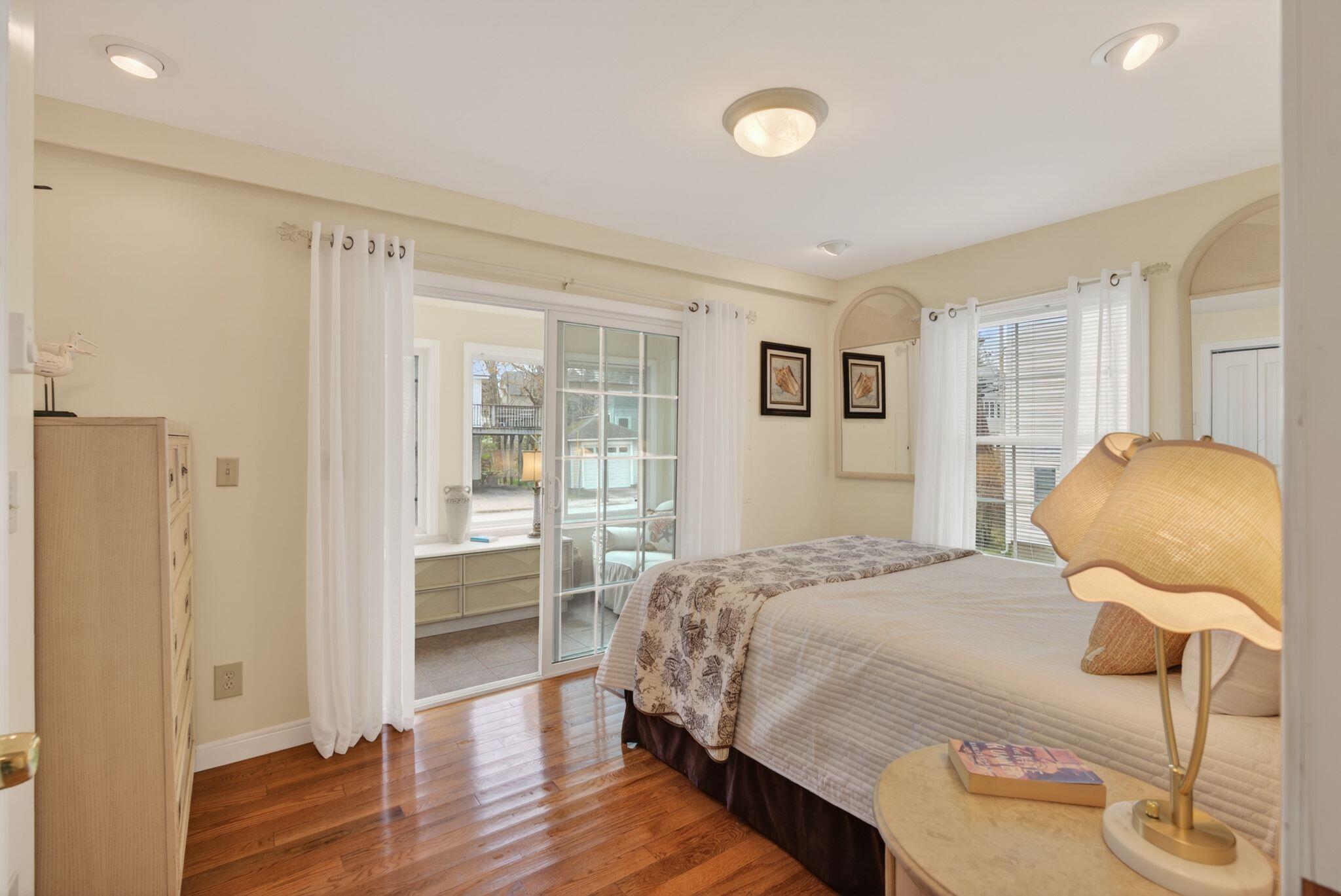 170 W Grand Avenue
