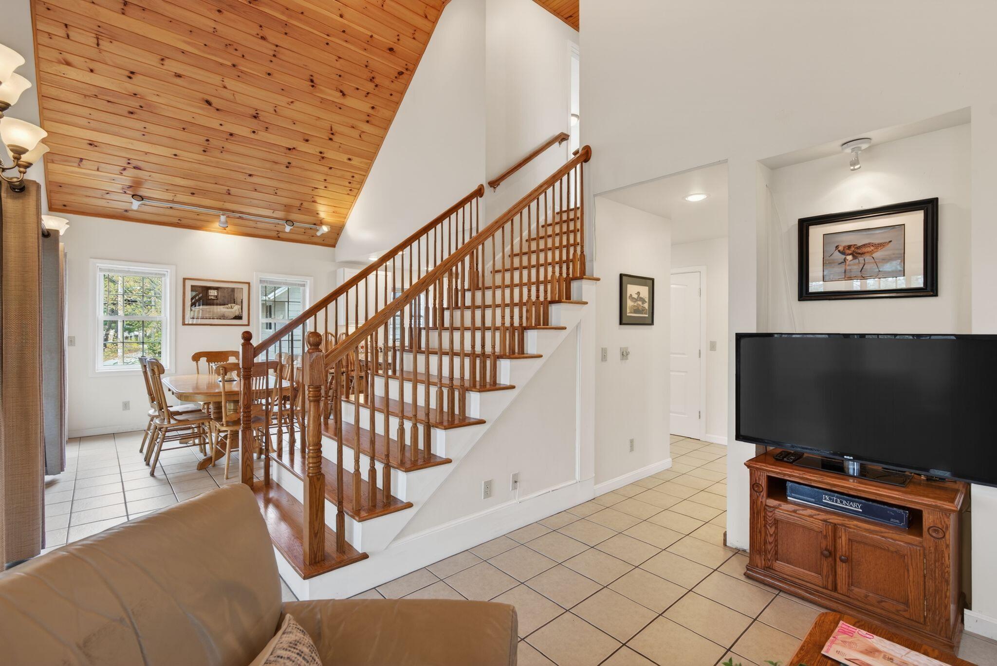 170 W Grand Avenue