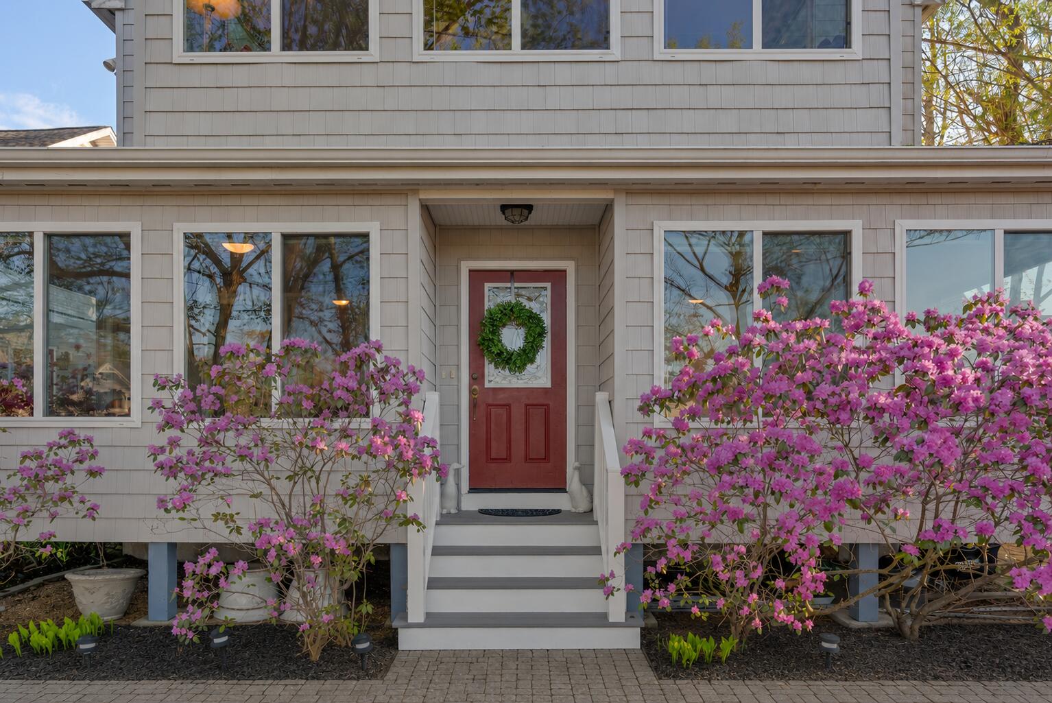 170 W Grand Avenue