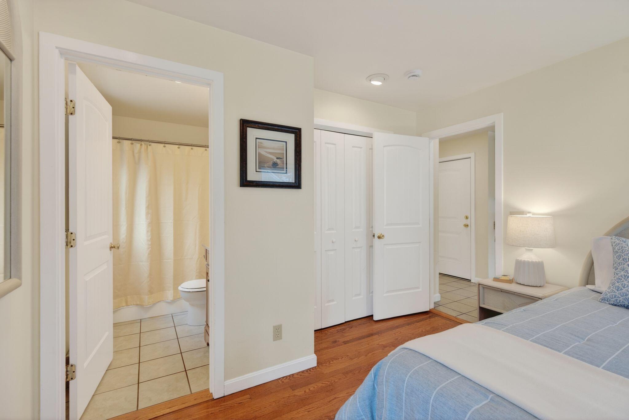 170 W Grand Avenue