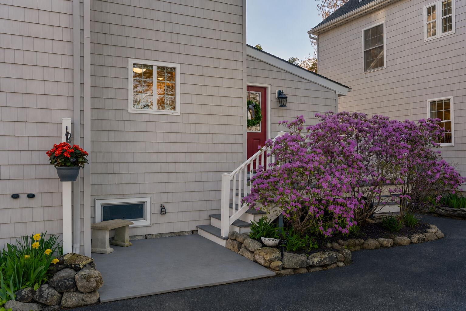 170 W Grand Avenue