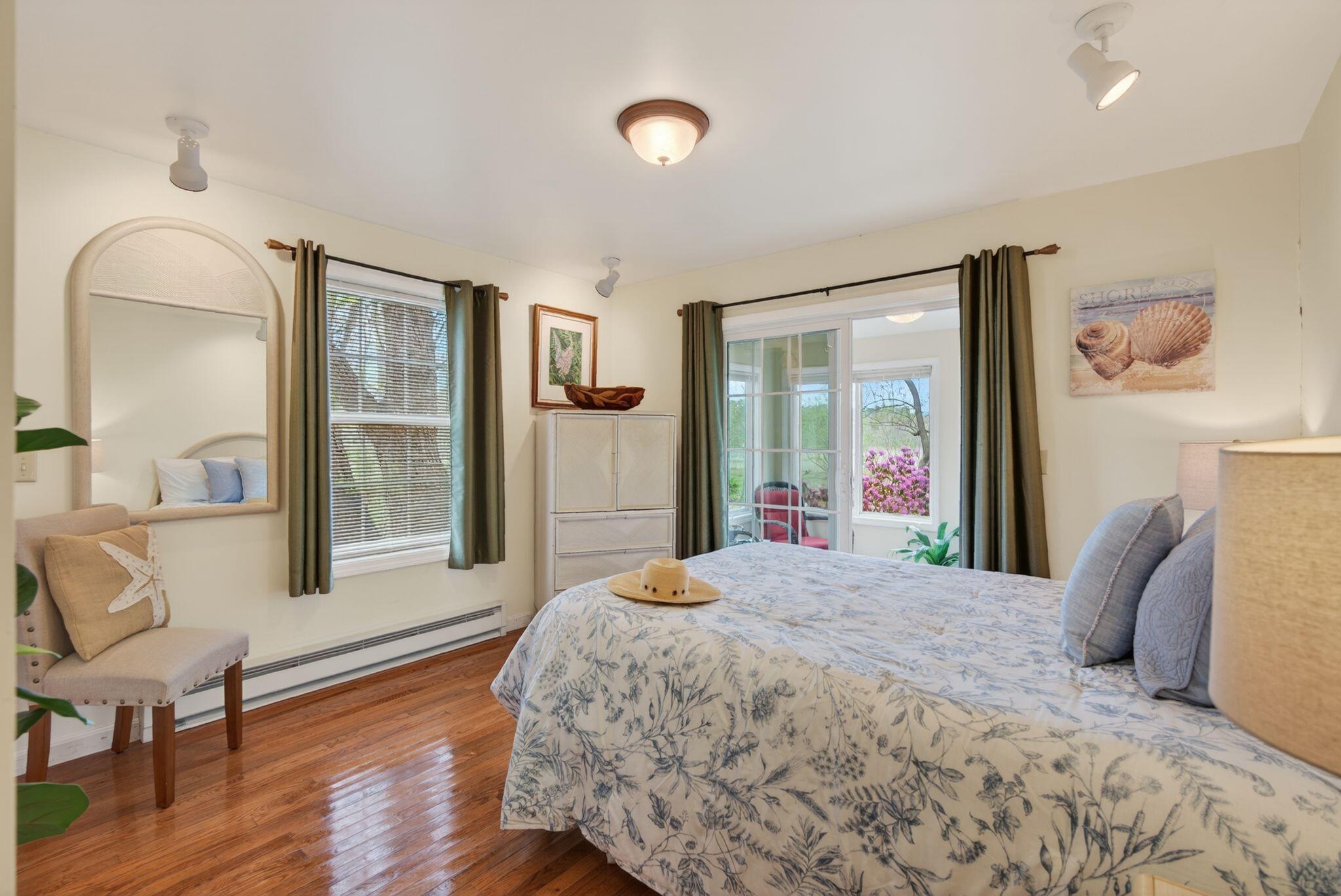 170 W Grand Avenue