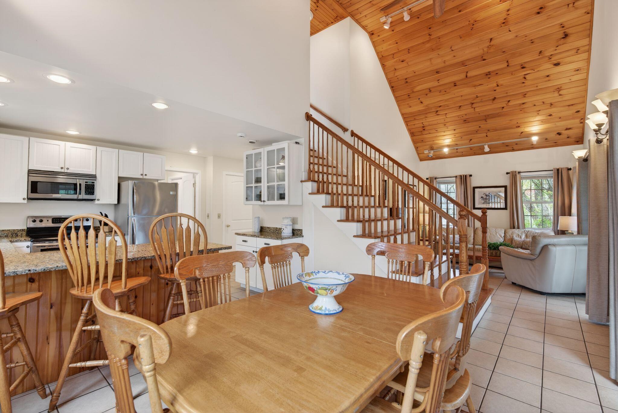 170 W Grand Avenue