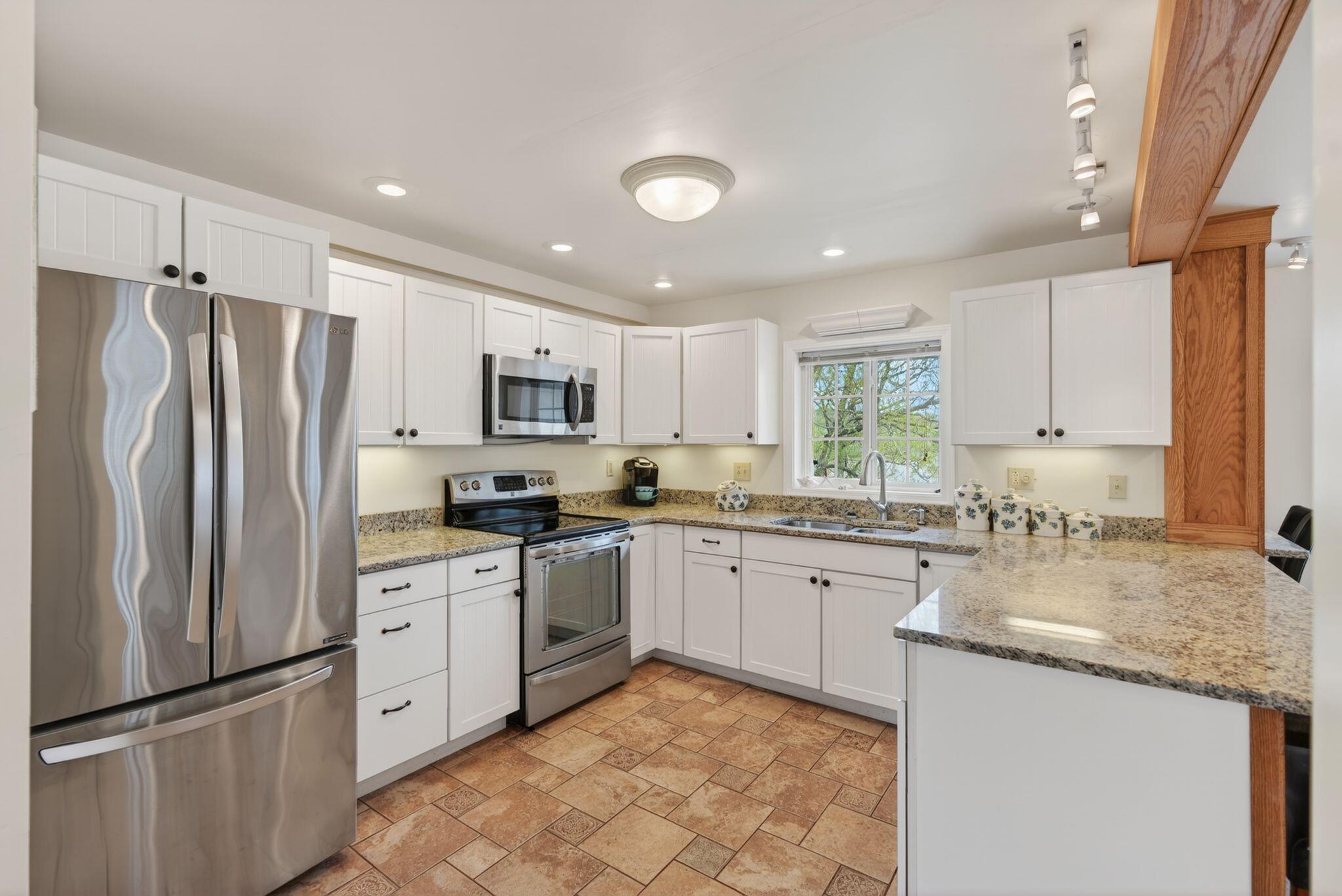 170 W Grand Avenue