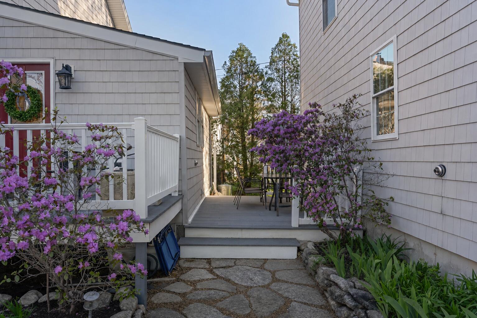 170 W Grand Avenue