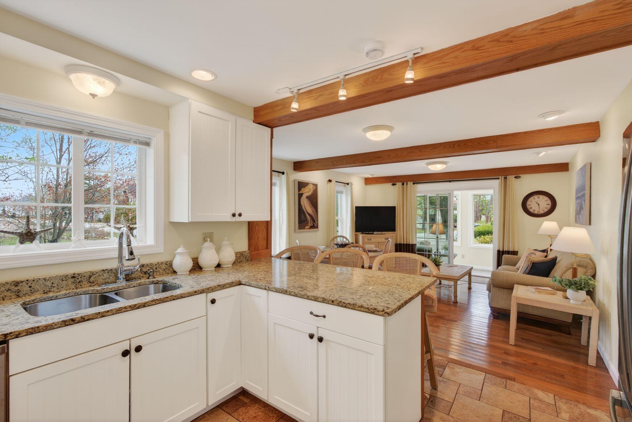 170 W Grand Avenue