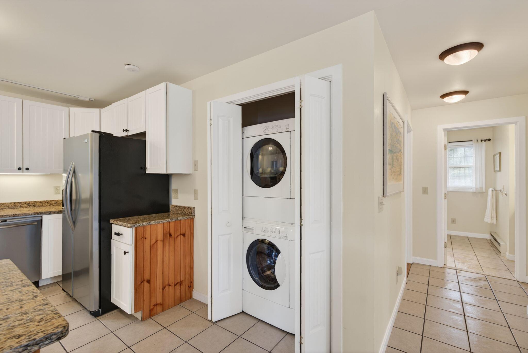 170 W Grand Avenue