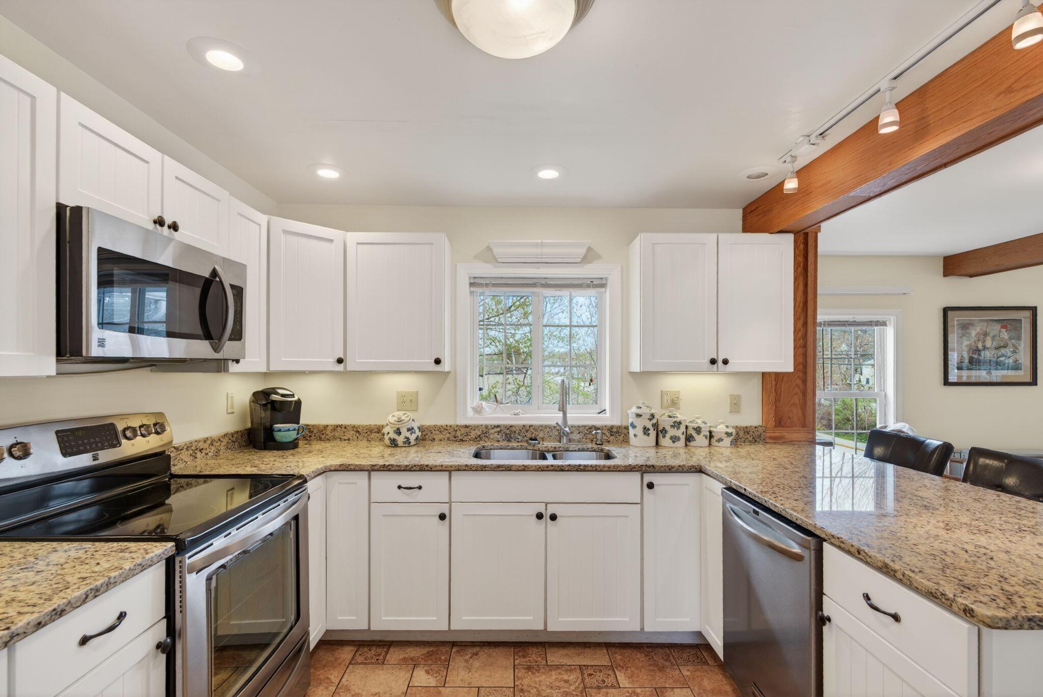 170 W Grand Avenue