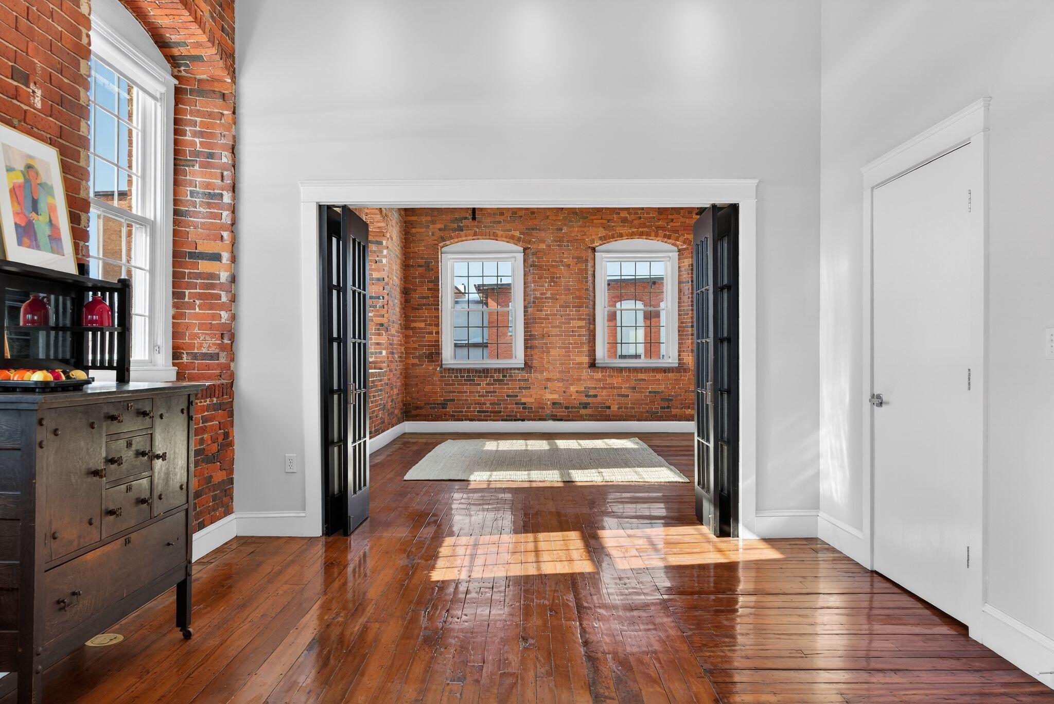 2 Main Street 18-501