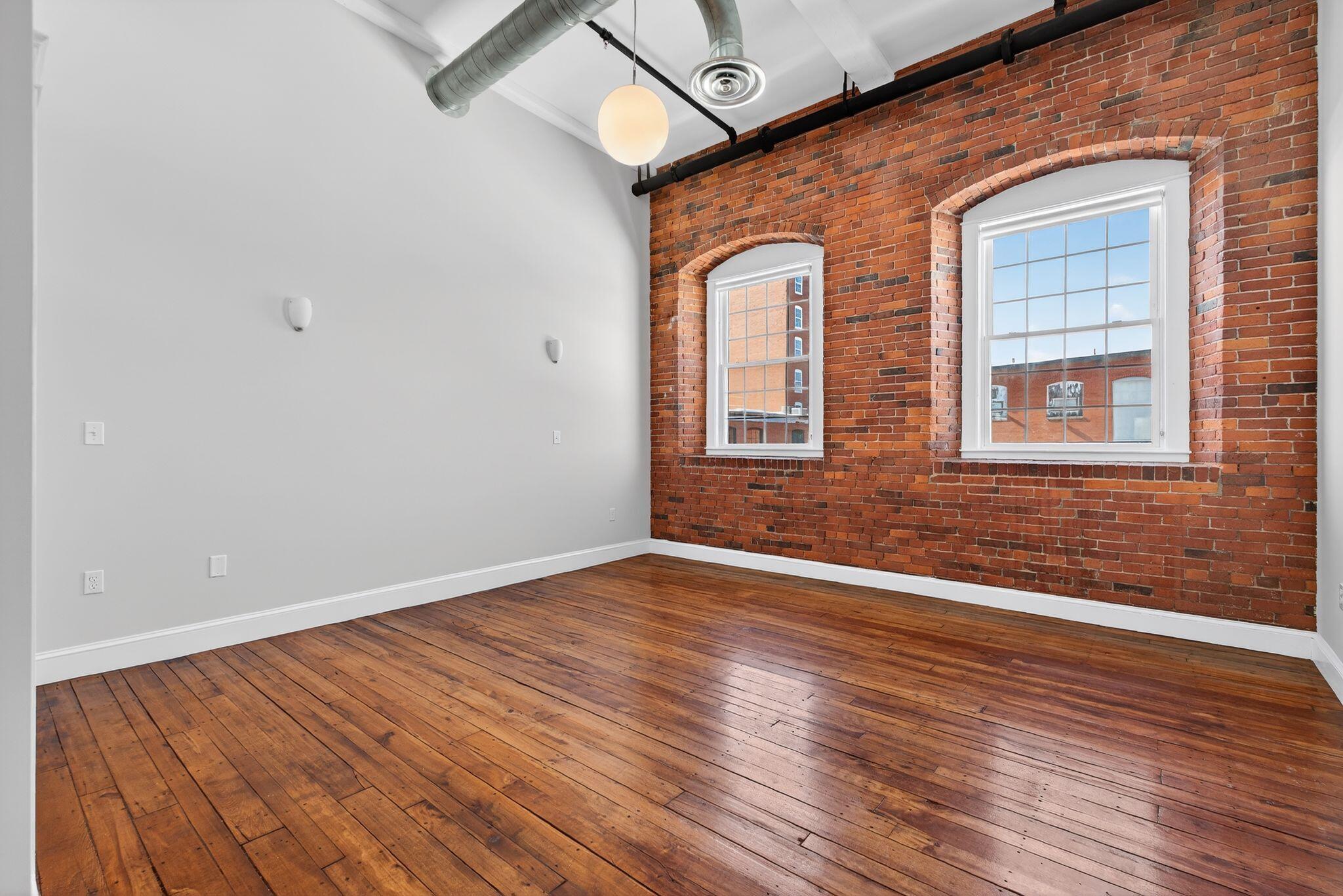 2 Main Street 18-501