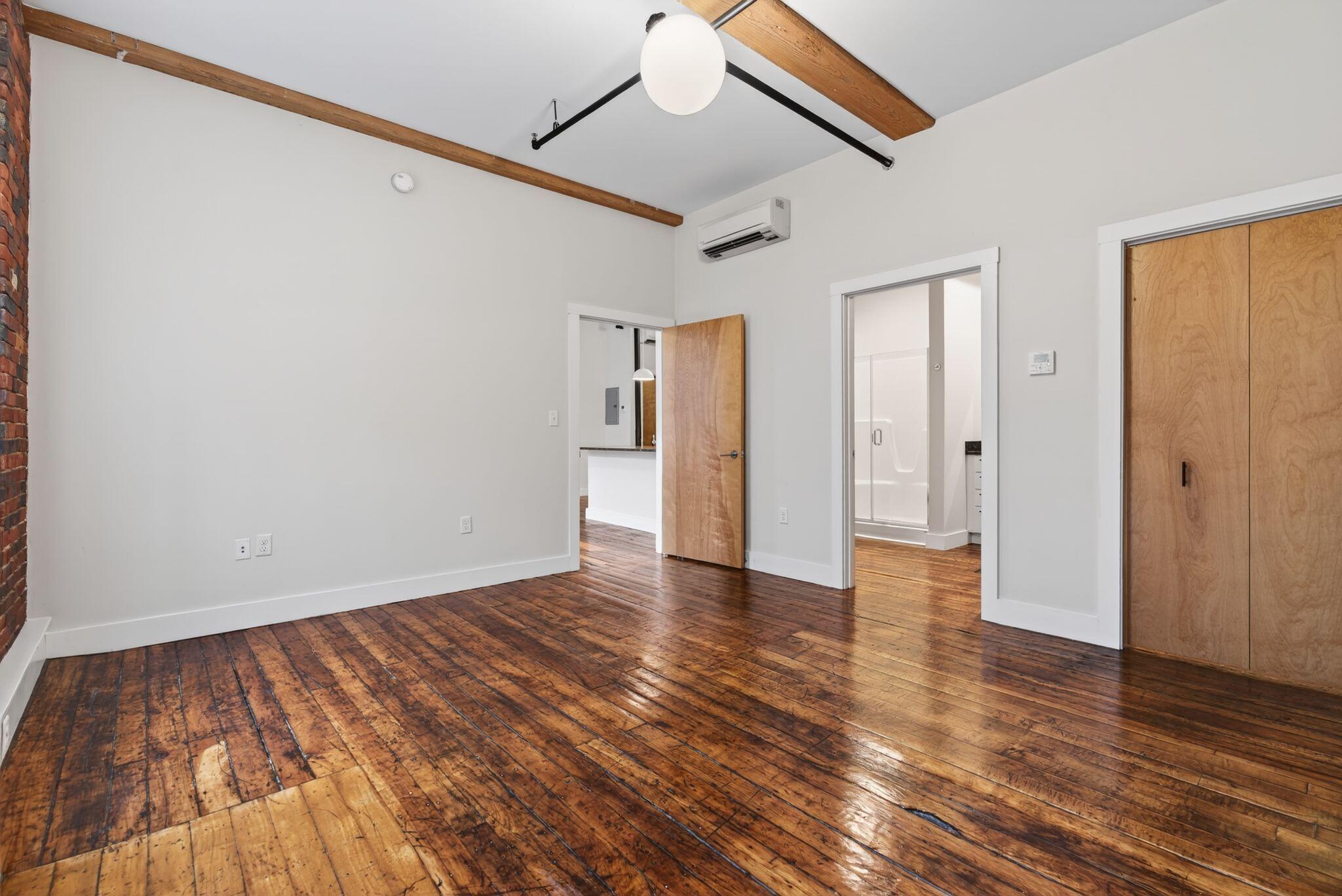 2 Main Street 15-418