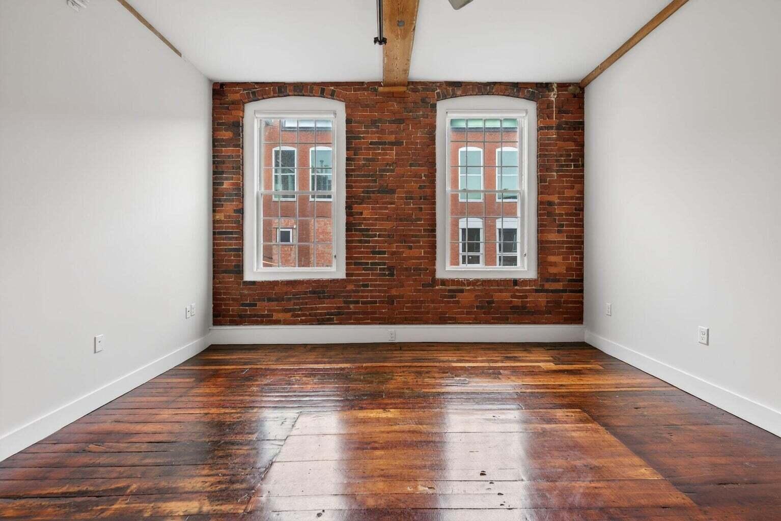 2 Main Street 15-418