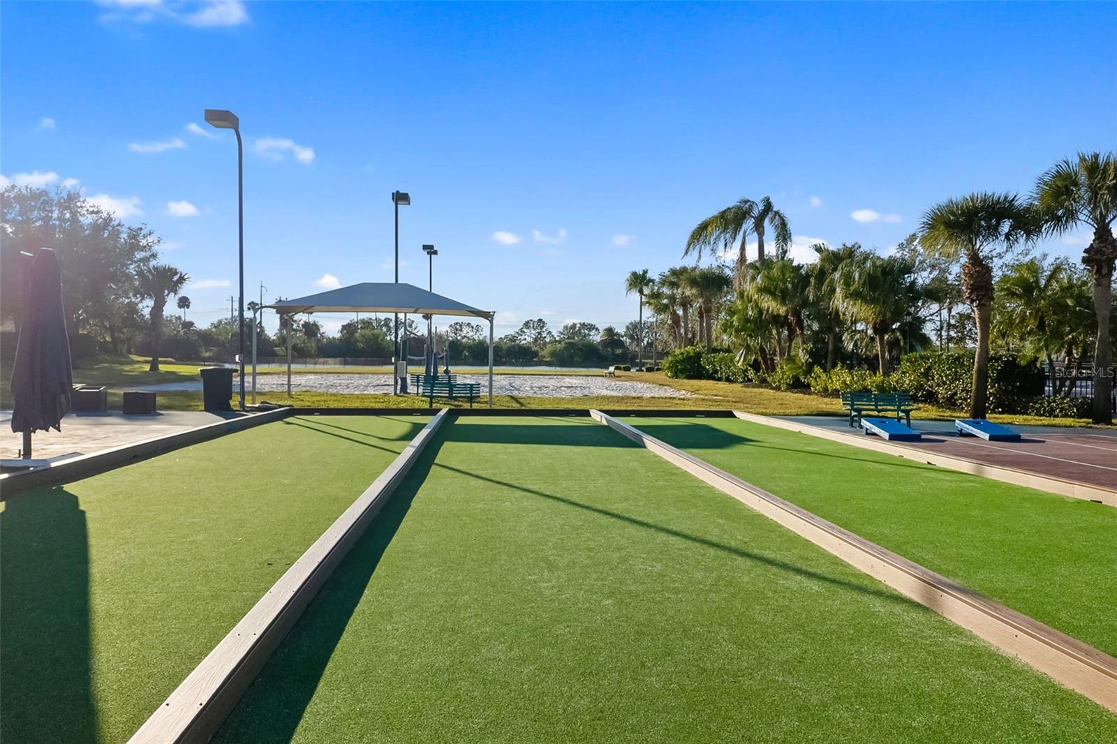 288 FAIRWAY ISLES LN